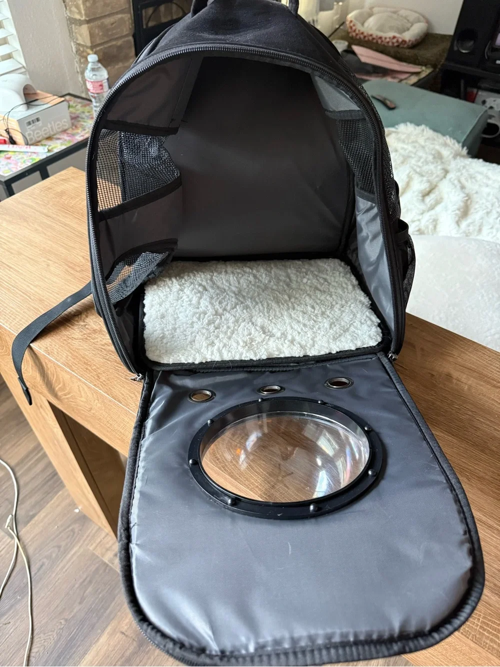Bubble Window Pet Carrier Backpack in Black for small/medium kittens/cats new